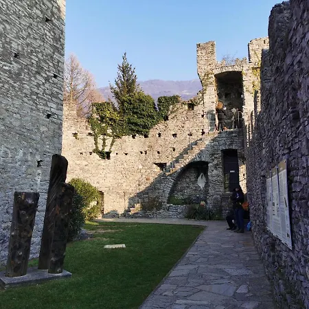 Near Monastero And Castello Di Vezio Apartman Varenna